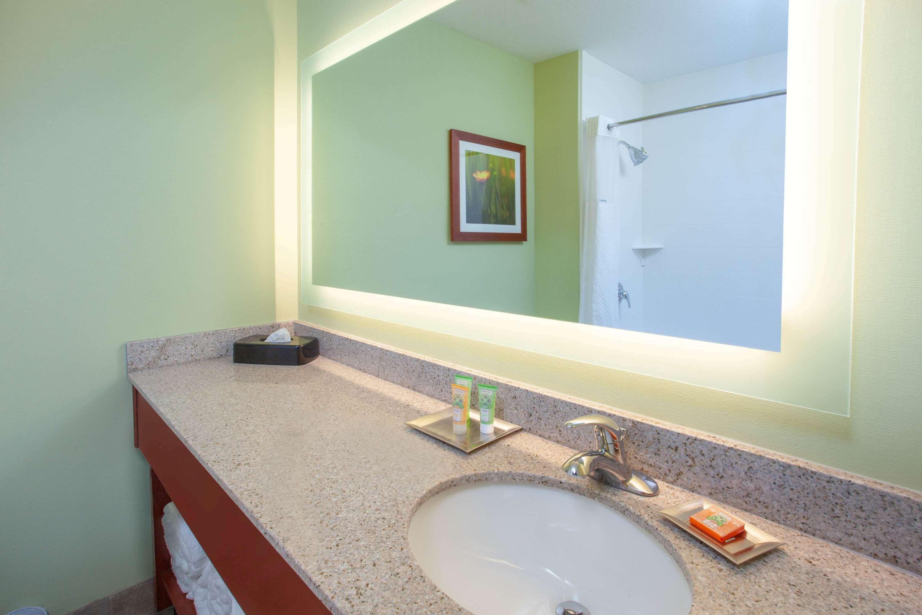 Wyndham Garden Fort Wayne Zewnętrze zdjęcie
