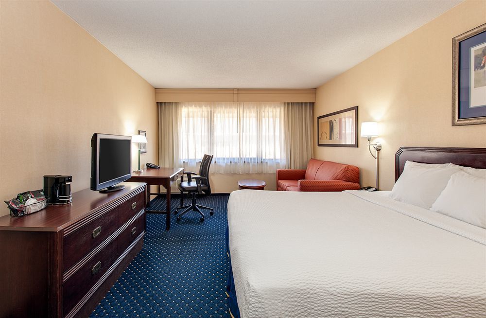 Hotel Wyndham Garden Fort Wayne Zewnętrze zdjęcie