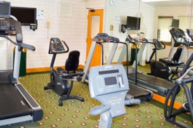 Wyndham Garden Fort Wayne Zewnętrze zdjęcie